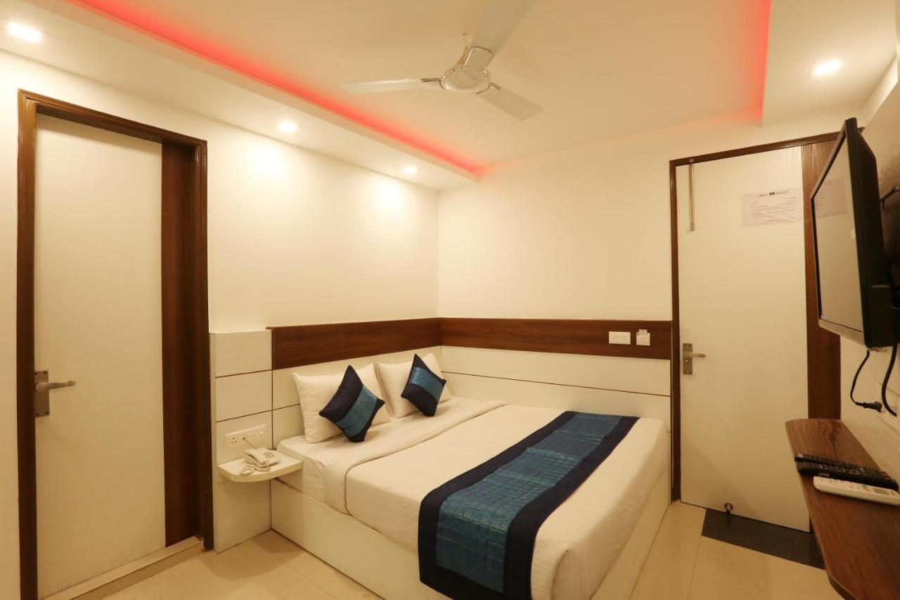 Green Plaza At Airport Hotel New Delhi Luaran gambar