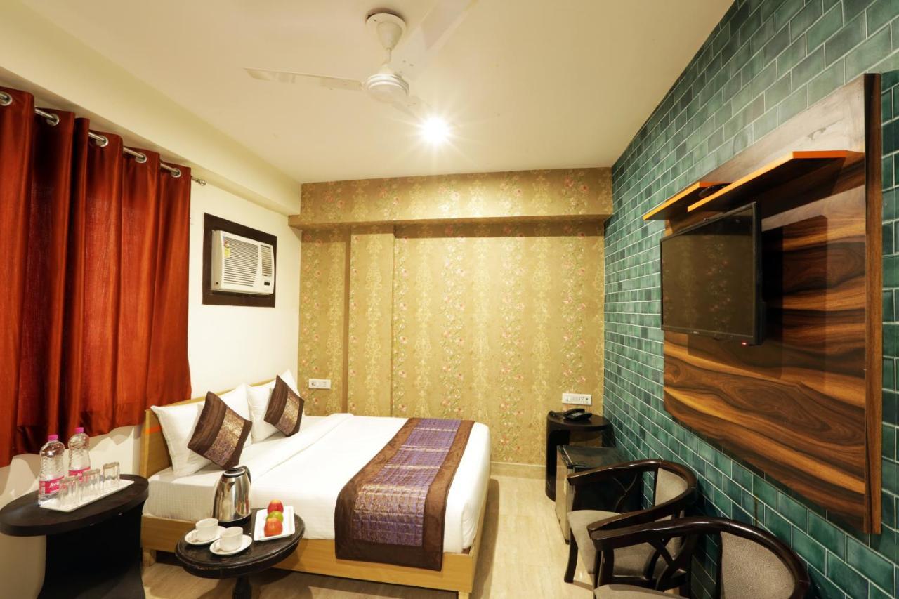 Green Plaza At Airport Hotel New Delhi Luaran gambar