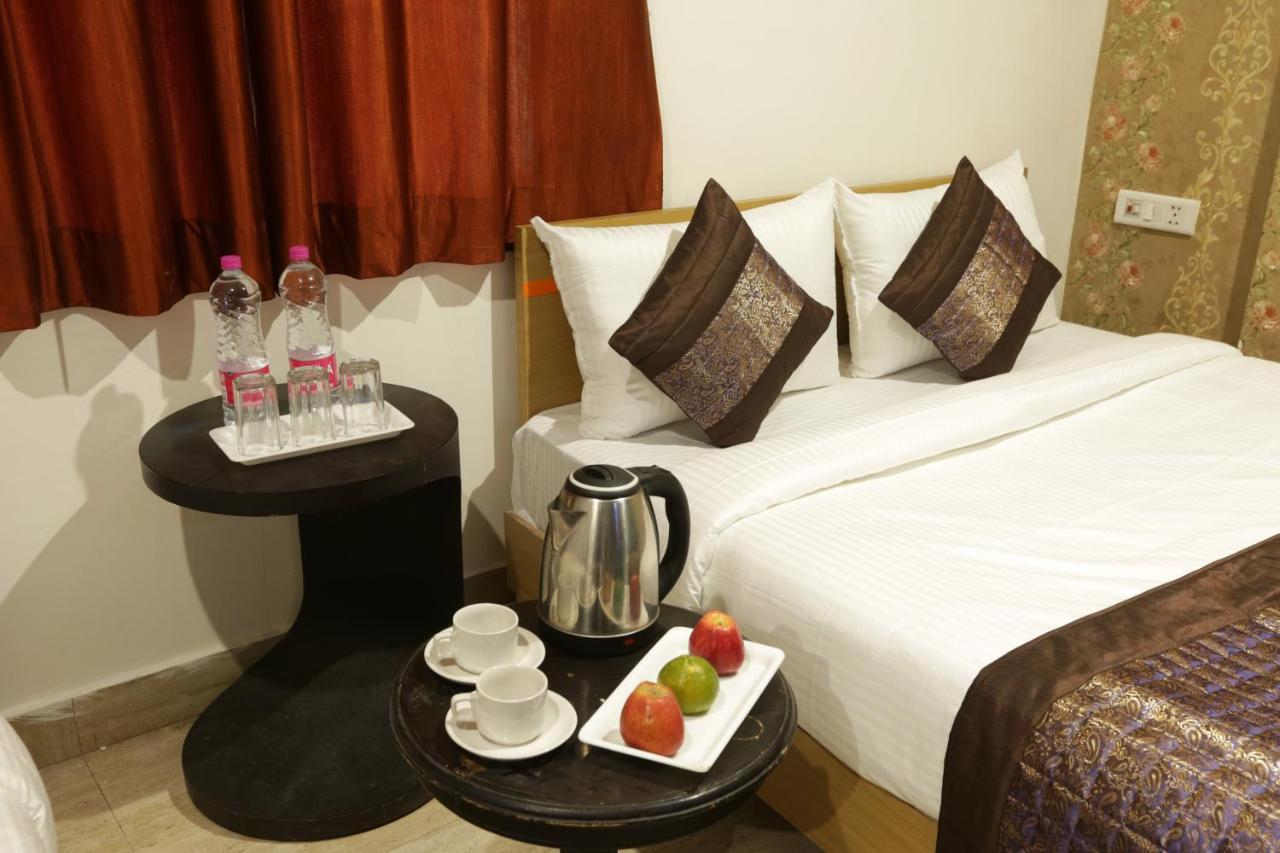 Green Plaza At Airport Hotel New Delhi Luaran gambar