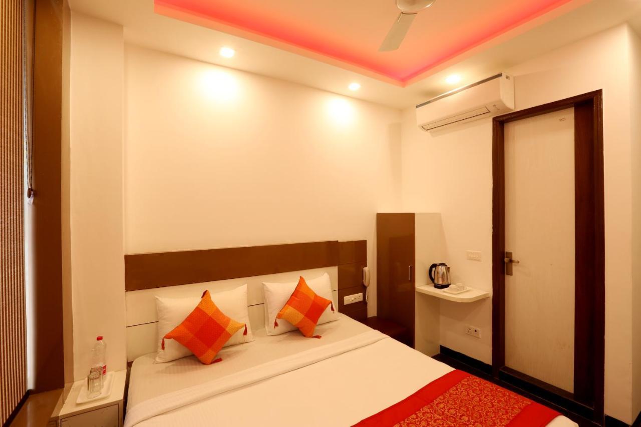 Green Plaza At Airport Hotel New Delhi Luaran gambar
