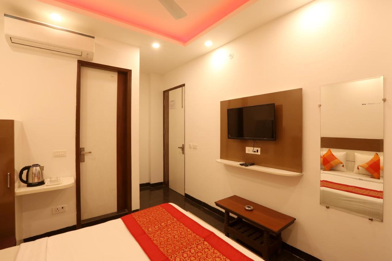 Green Plaza At Airport Hotel New Delhi Luaran gambar