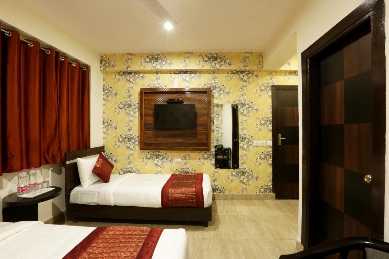 Green Plaza At Airport Hotel New Delhi Luaran gambar