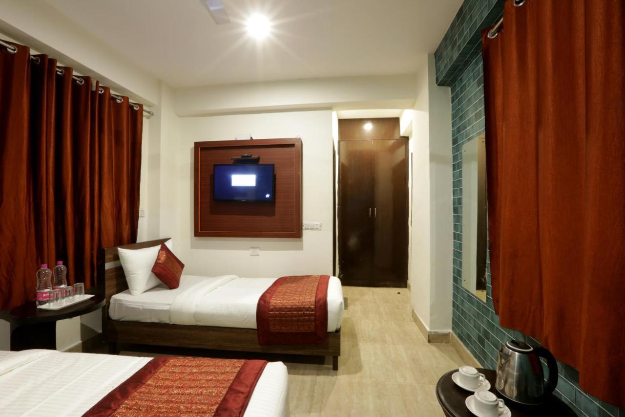 Green Plaza At Airport Hotel New Delhi Luaran gambar