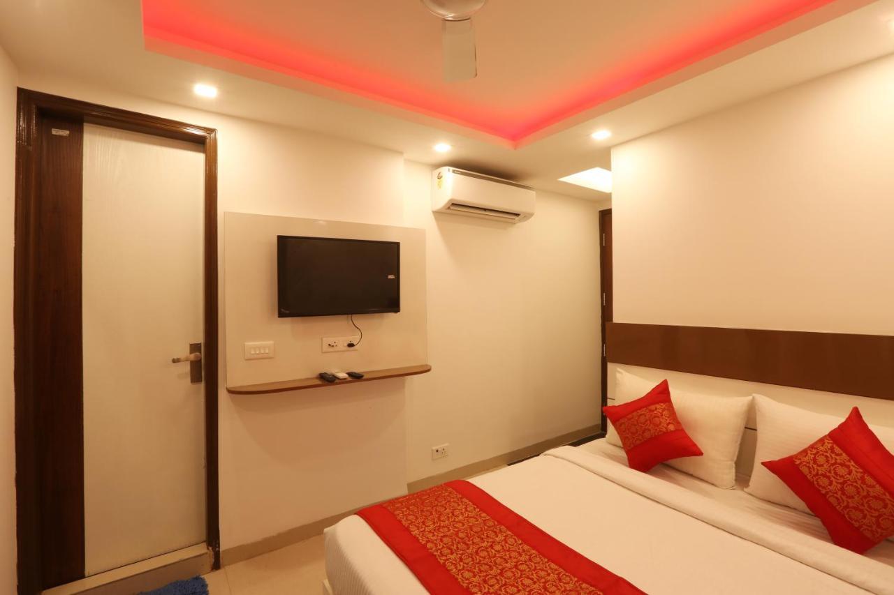 Green Plaza At Airport Hotel New Delhi Luaran gambar