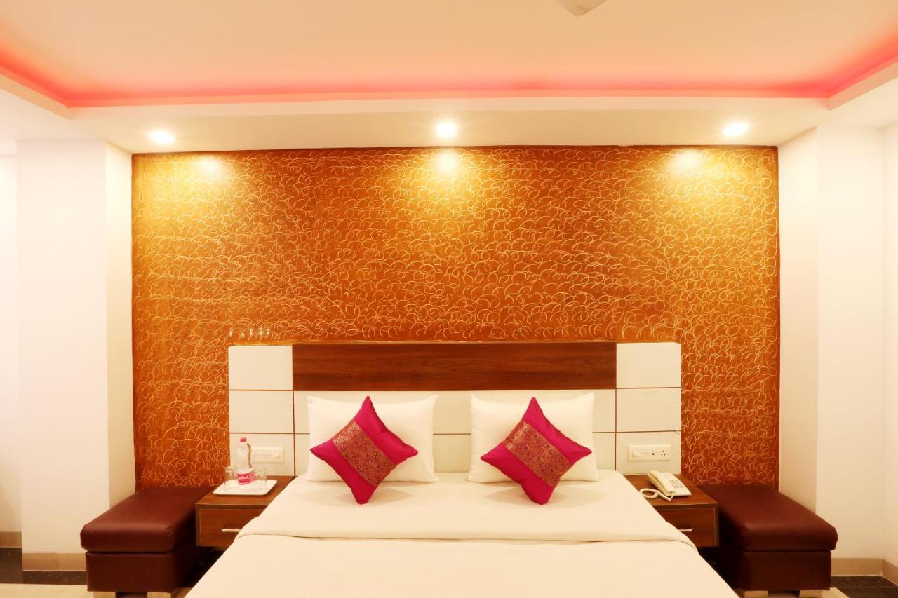 Green Plaza At Airport Hotel New Delhi Luaran gambar